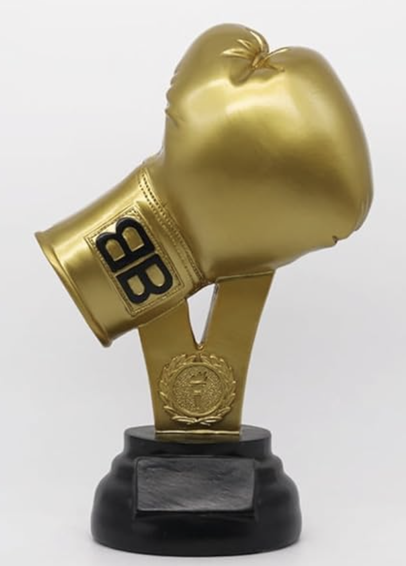 優勝トロフィー